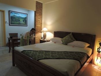 Hotel Deli River And Restaurant Omlandia