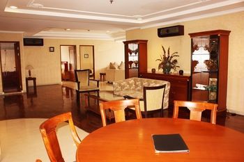 Hotel Travellers Suites Serviced Apartments