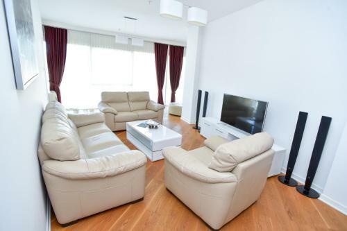 Luxury Montesun Apartments