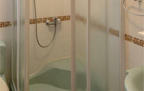 Seven-bedroom Holiday Home In Zanjic