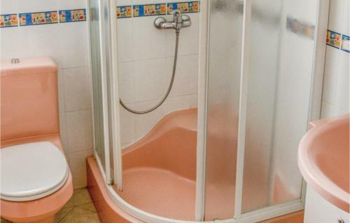 Seven-bedroom Holiday Home In Zanjic