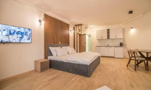 The One. Luxury Suites & Apartments
