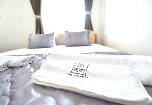 Villa Nina Hotel & Lounge Bar