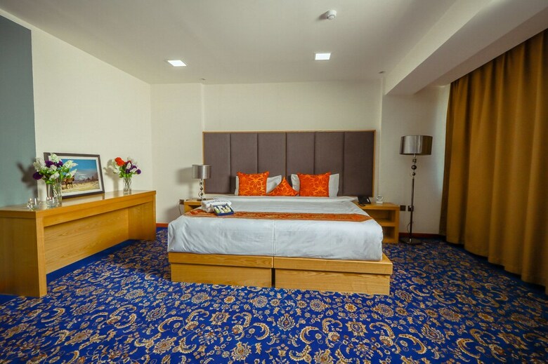 Ub Grand Hotel