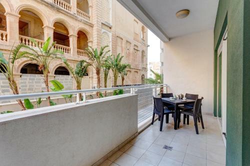 Gorgeous Apartment With Terrace In Fort Cambridge, Pool