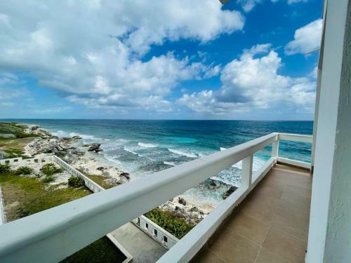 Apartamento Amanecer Turquesa #7 Ocean View Priest House