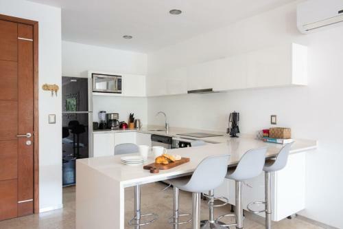2 Joined Apartments Marvelous Rooftop Pool And Spectacular Ocean View
