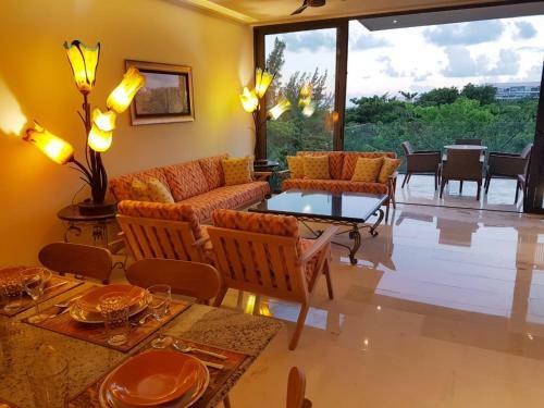 Breathtaking 2br Apartment With Partial Sea View By Happy Address