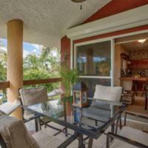 Condo With Pool, Beach Access/full Hotel Services!