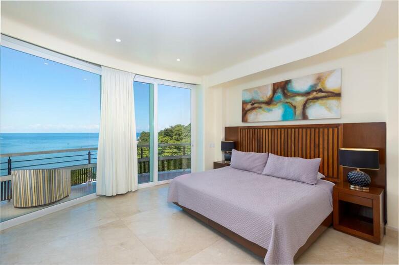 Ocean Frontage Cottage