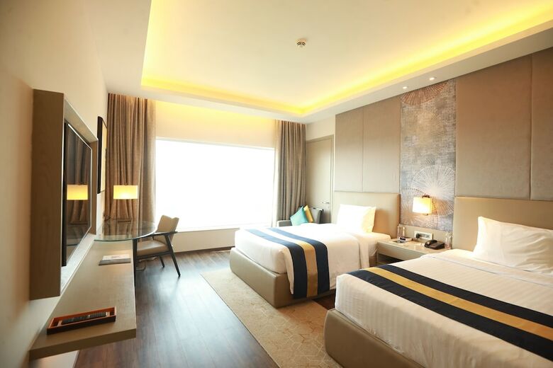 Hotel Courtyard By Marriott Bhopal