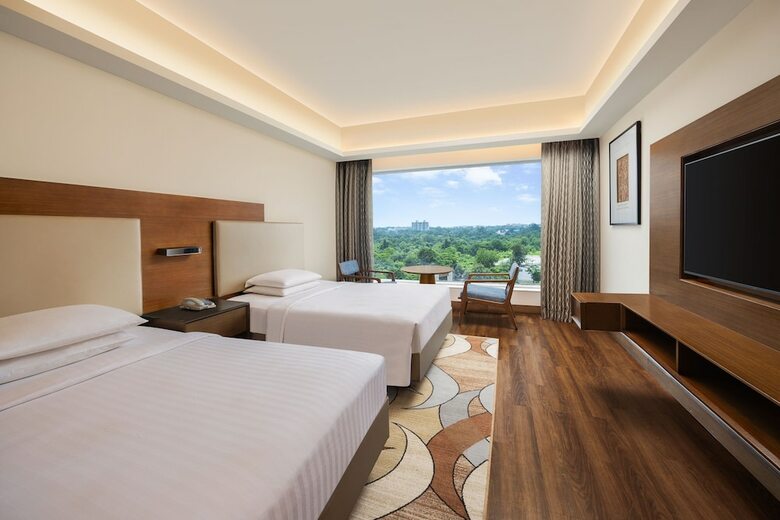 Hotel Courtyard By Marriott Bhopal