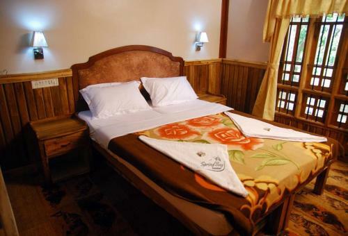 Pournami Houseboats