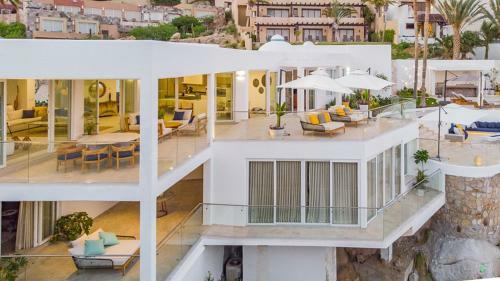 Brand New Modern Oceanfront Villa With Cliffside Infinity Pool, Jacuzzi, & Fire Pit