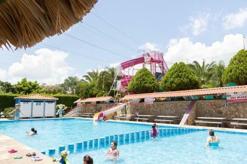 Camino Mexicano Hotel & Resort