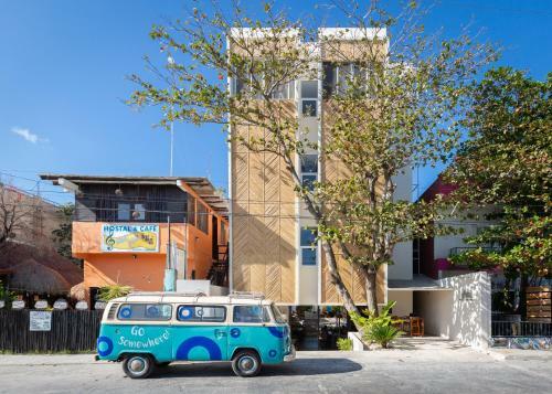 Oostel Smart Hostel - Tulum Pueblo