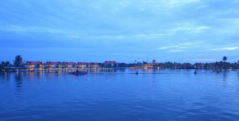 Hotel Lake Palace Resort