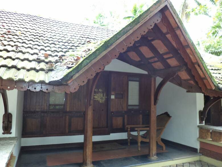 Hotel Punnamada Resort