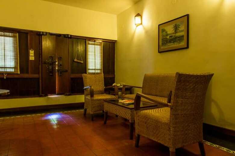 Hotel Punnamada Resort