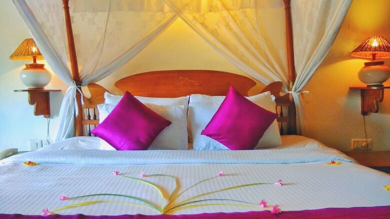 Hotel Punnamada Resort