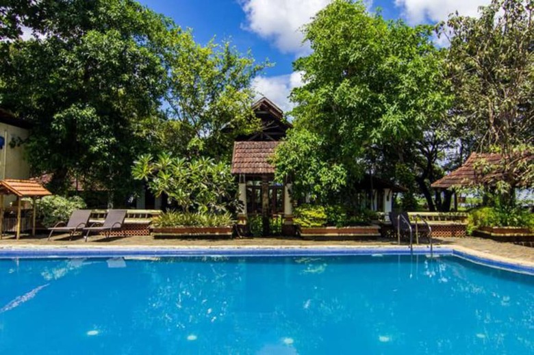 Hotel Punnamada Resort