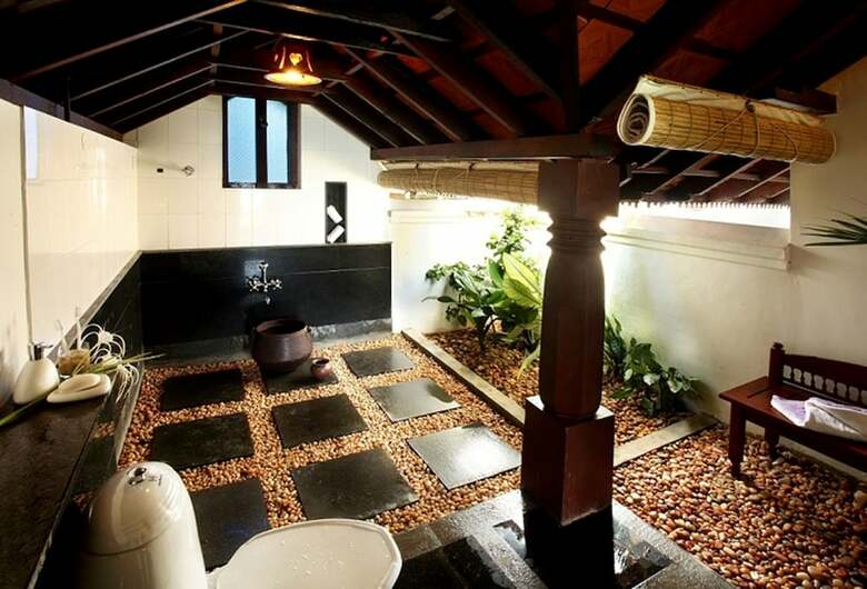Hotel Punnamada Resort