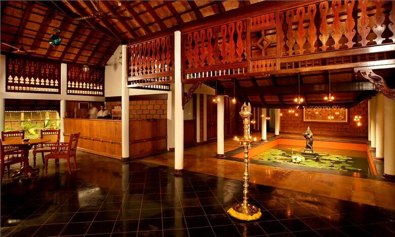 Hotel Punnamada Resort
