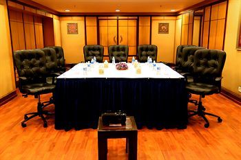 Hotel Gokulam Park