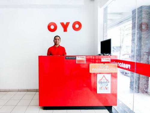 Oyo 89689 Zahrin Hotel