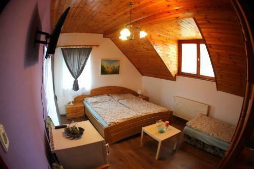 Hostal Gy�ngyvir�g H�z