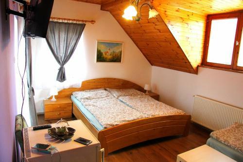 Hostal Gy�ngyvir�g H�z