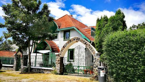 Hostal Gy�ngyvir�g H�z