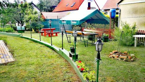 Hostal Gy�ngyvir�g H�z