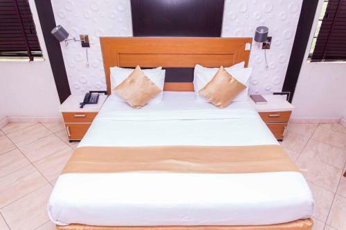 De Meros Hotel And Suites
