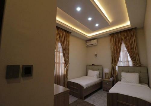 Marshall Hotel Apartments