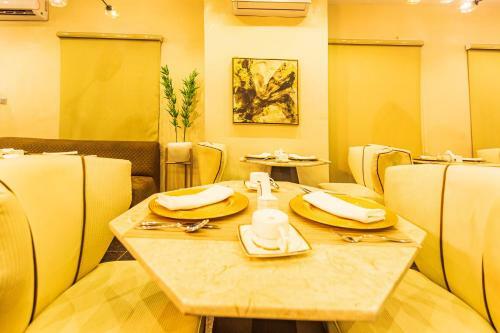 Jj Mas Hotel And Suites
