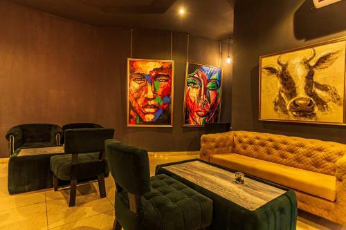 Jj Mas Hotel And Suites