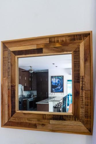 Hostal Townhome W Pool, Modern And Secure - Walk To Beach And Town