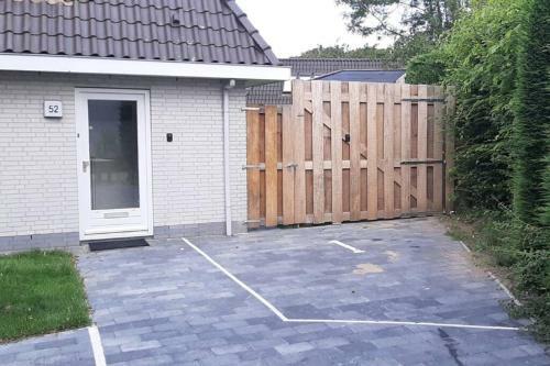 Holiday Home de Witte Raaf With Garden And Hottub