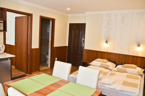 Albergue M�dia Panzi� �s Apartmanh�z