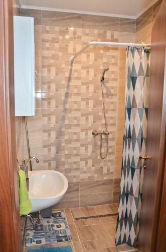 Albergue M�dia Panzi� �s Apartmanh�z