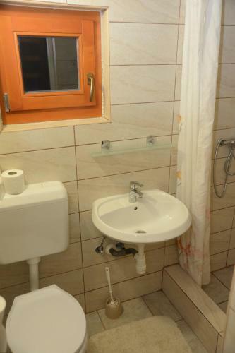 Lodge Dar�zshegyi Apartmanh�z
