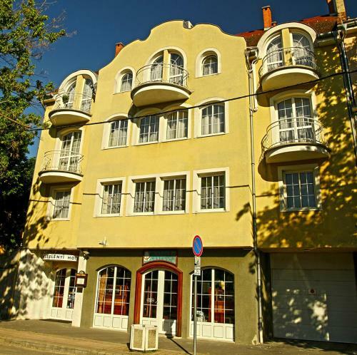 Hotel Wessel�nyi
