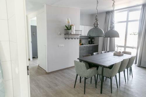 8p Luxe Bungalow Met Serre