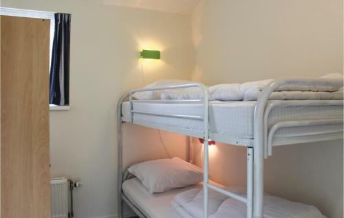 Three-bedroom Holiday Home In Tzummarum