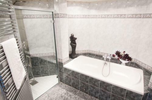 Hotel 18 Pers. Wellness Bungalow