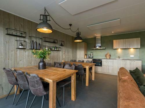 House In Vrouwenpolder Near Beach