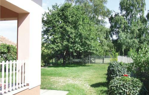 Apartment Balatonkereszt�r 46