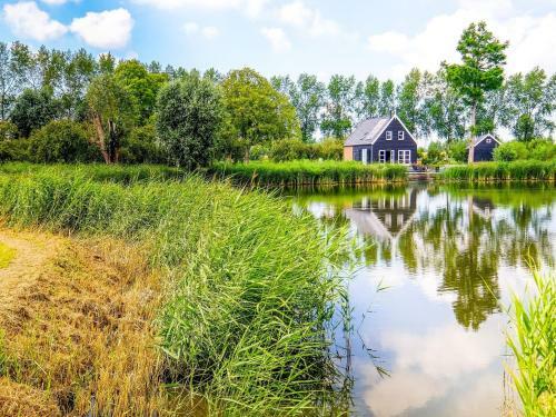 Luxurious Villa In Zwartewaal With Private Garden