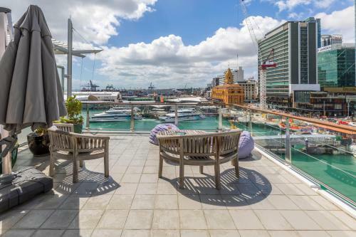 Apartamento Stunning Waterfront Location With Huge Balcony!